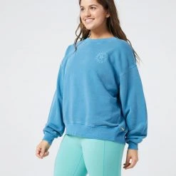 L*Space Take A Hike Pullover ACTIVE