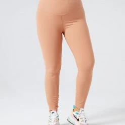 L*Space Ribbed Hot To Trot Legging ACTIVE 105 L*Space Ribbed Hot To Trot Legging ACTIVE