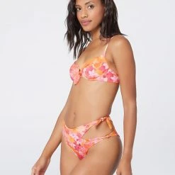L*Space Eco Chic Econyl® Rose Bikini Top SWIM